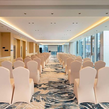 Hilton Garden Inn Shenzhen Airport,Enjoy 24-Hour One Way Free Delivery From Hotel To Shenzhen Baoan Airport On The Hour Exteriör bild