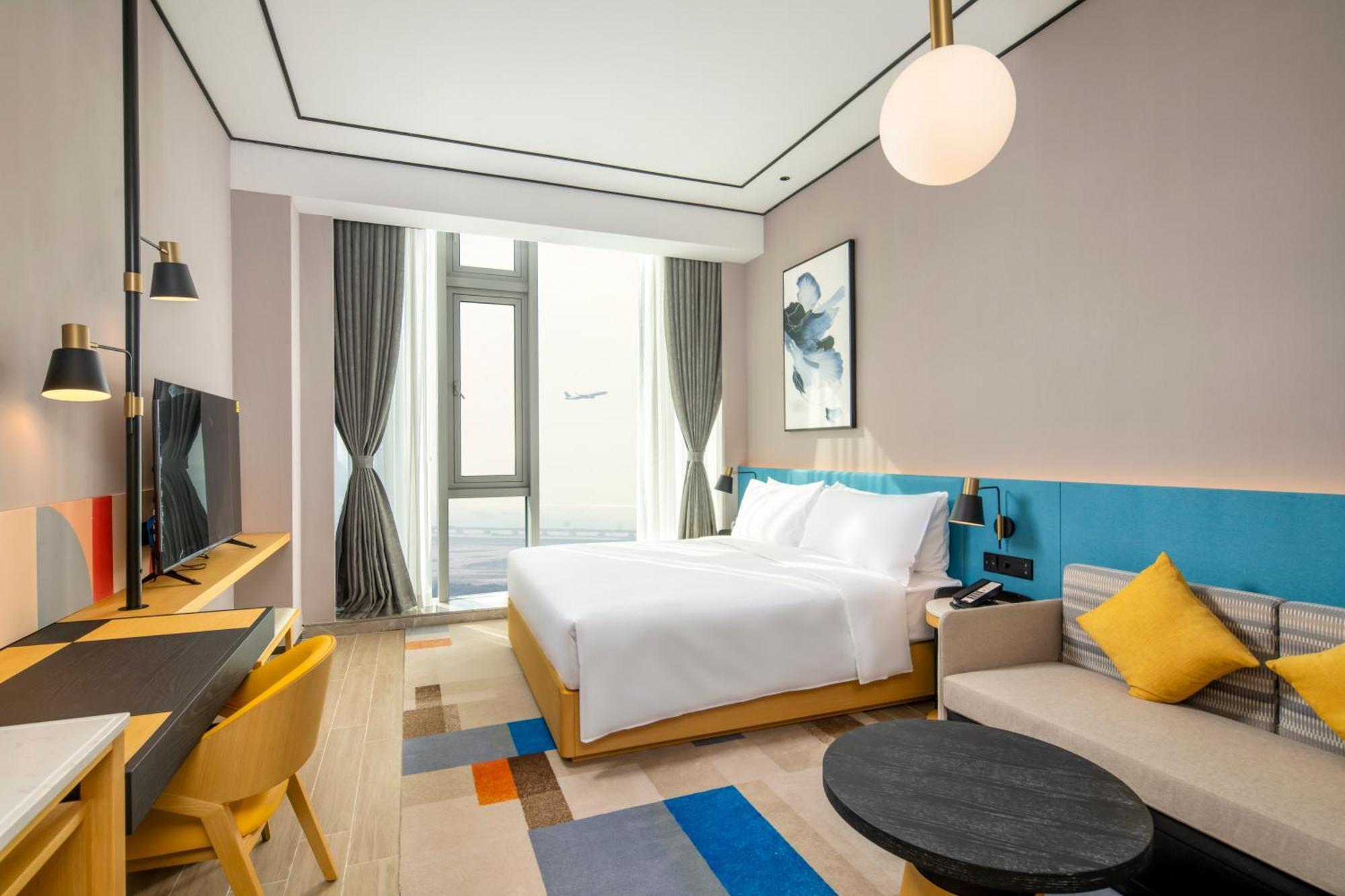 Hilton Garden Inn Shenzhen Airport,Enjoy 24-Hour One Way Free Delivery From Hotel To Shenzhen Baoan Airport On The Hour Exteriör bild