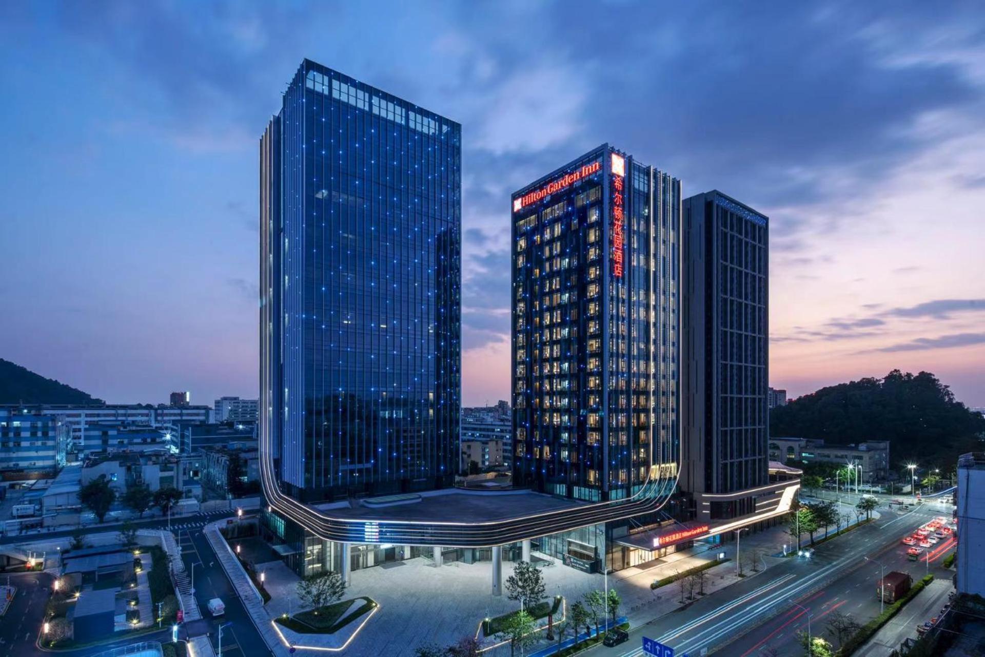 Hilton Garden Inn Shenzhen Airport,Enjoy 24-Hour One Way Free Delivery From Hotel To Shenzhen Baoan Airport On The Hour Exteriör bild