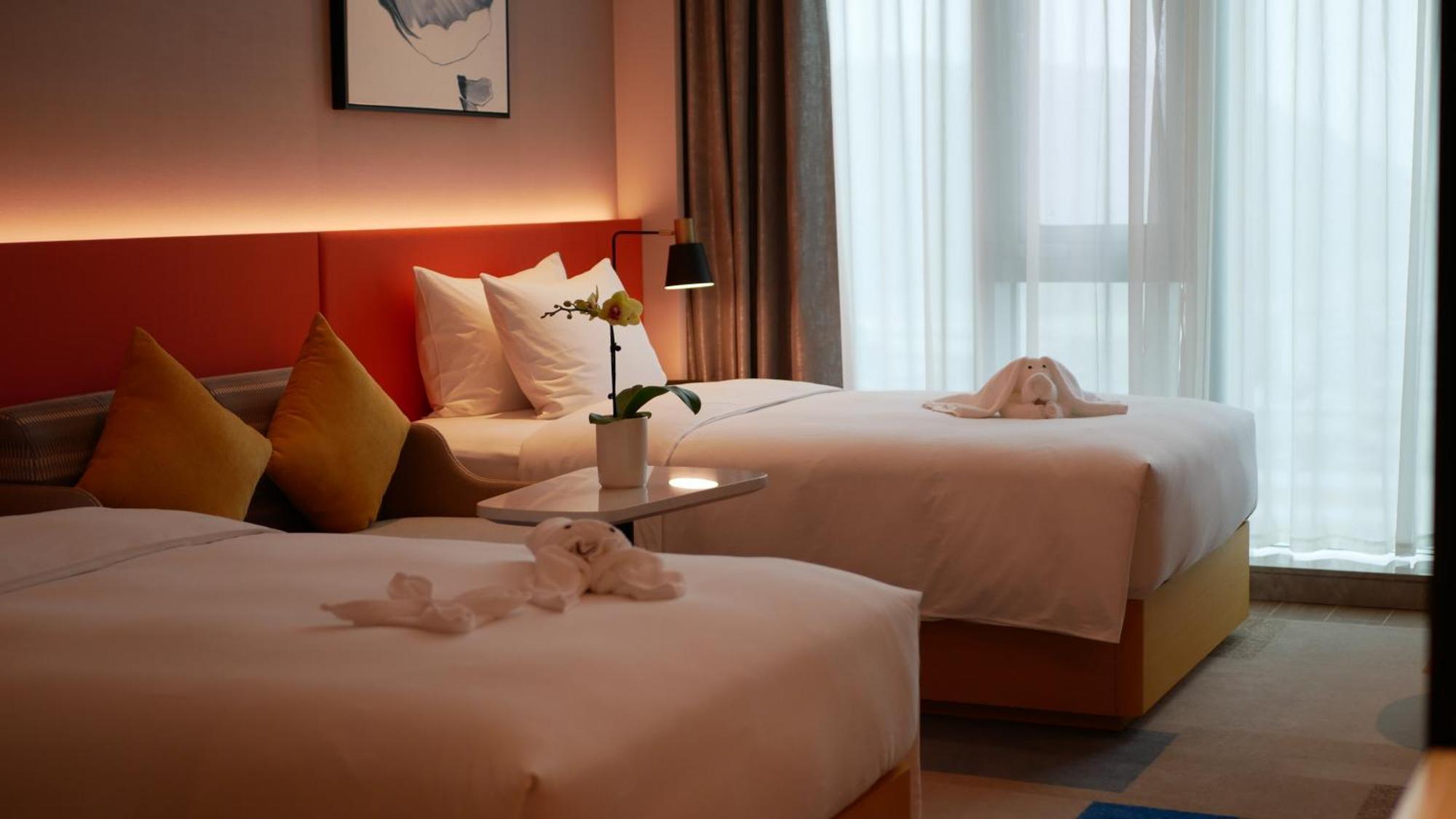Hilton Garden Inn Shenzhen Airport,Enjoy 24-Hour One Way Free Delivery From Hotel To Shenzhen Baoan Airport On The Hour Exteriör bild