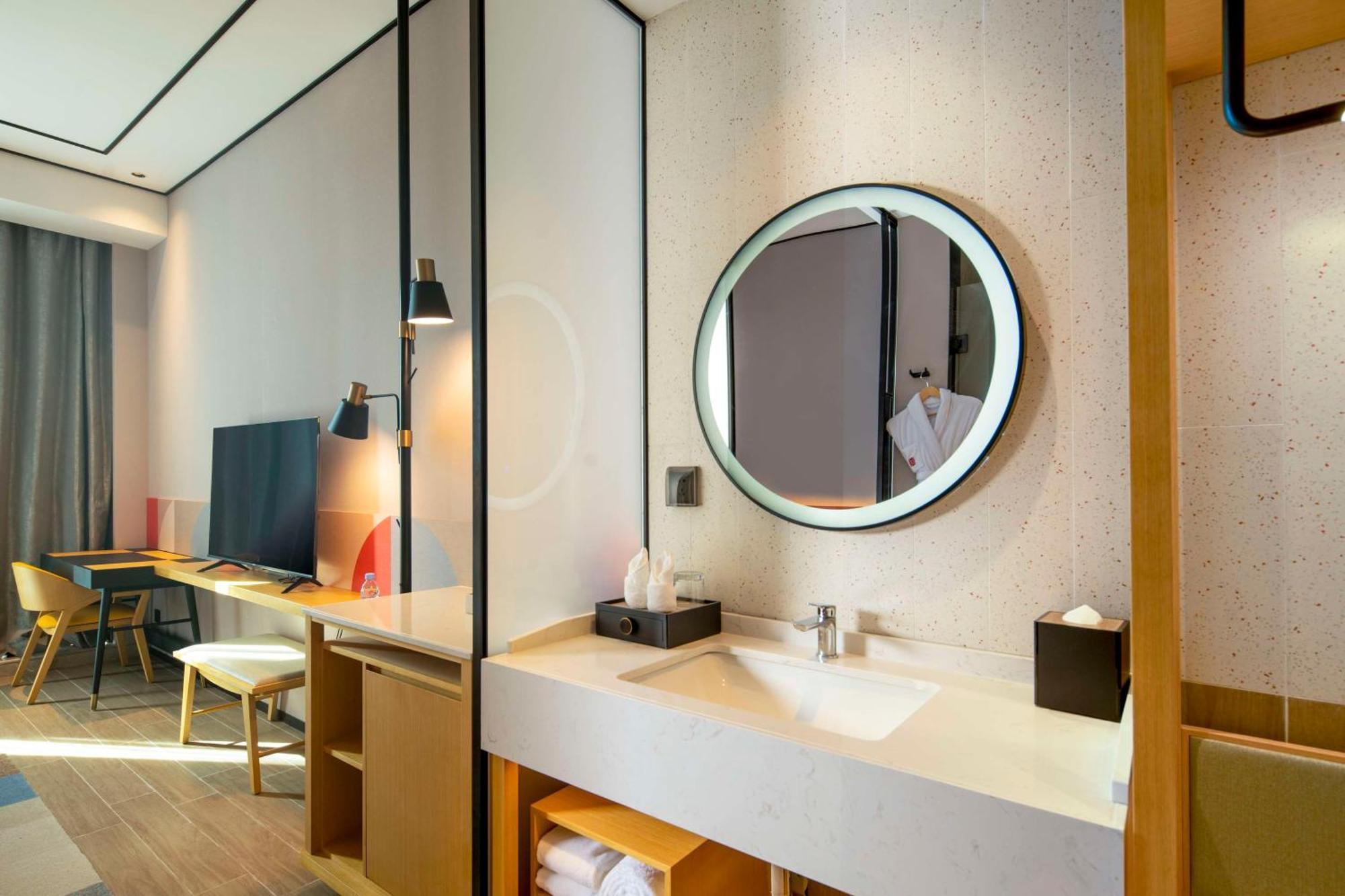 Hilton Garden Inn Shenzhen Airport,Enjoy 24-Hour One Way Free Delivery From Hotel To Shenzhen Baoan Airport On The Hour Exteriör bild