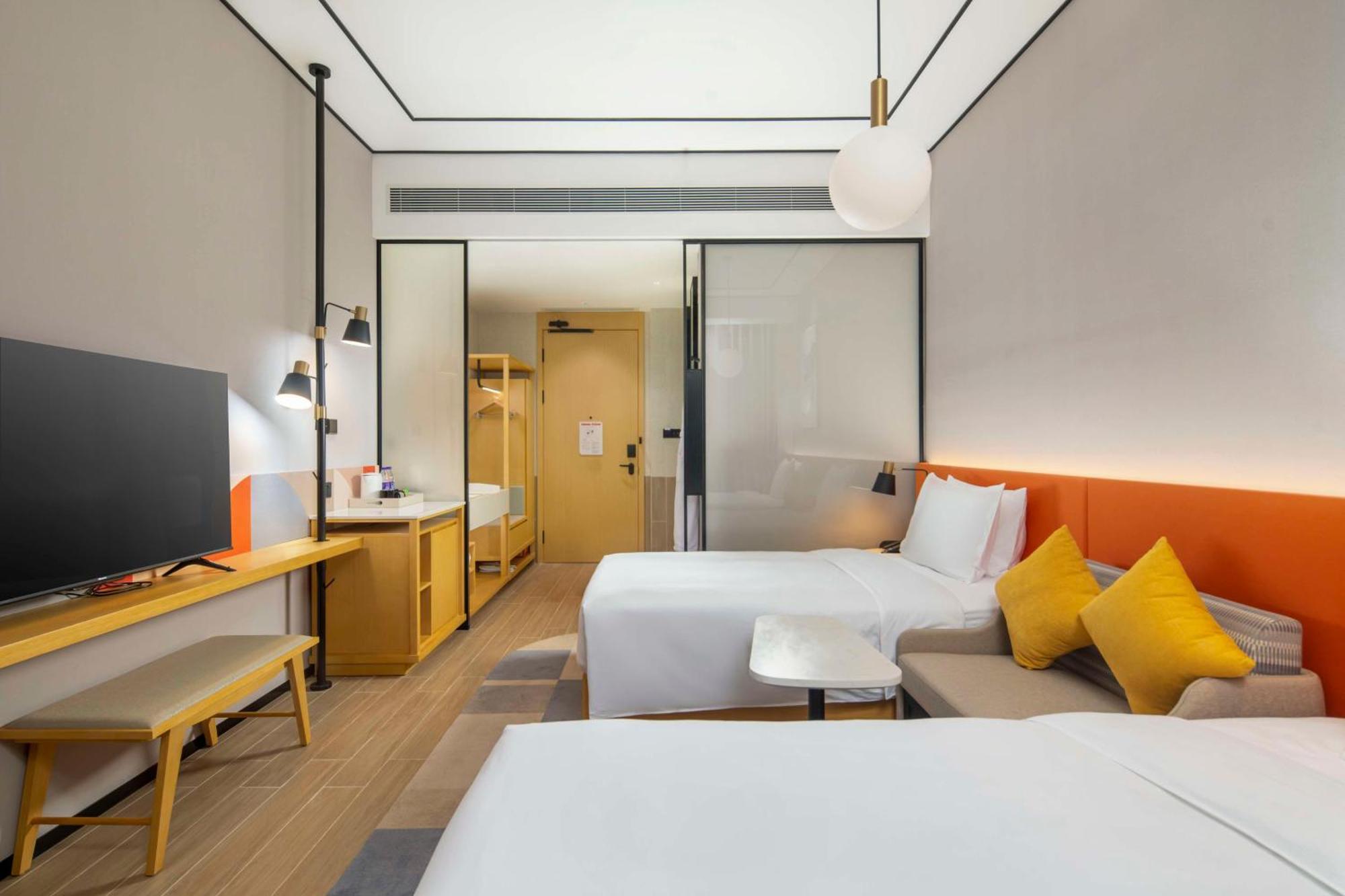Hilton Garden Inn Shenzhen Airport,Enjoy 24-Hour One Way Free Delivery From Hotel To Shenzhen Baoan Airport On The Hour Exteriör bild